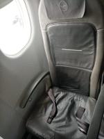 Самолет Embraer ERJ-190 фото