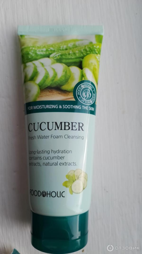 Пенка для умывания Food a Holic Cucumber Water Cleansing Foam фото