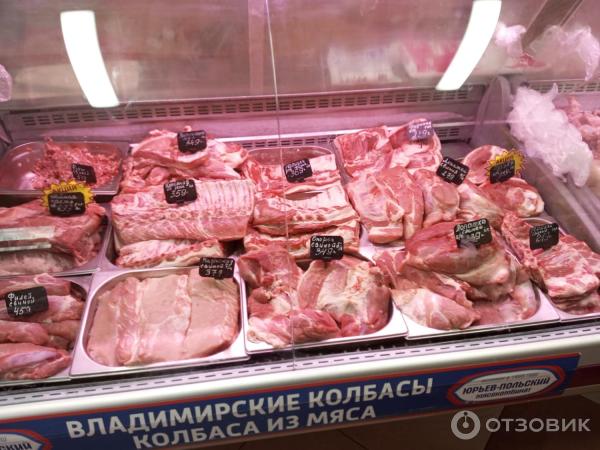 Фирменный магазин Юрьев-Польского мясокомбината в Торговых рядах. (Россия, Юрьев-Польский) фото