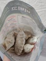 Дамплинги Bibigo "Королевские со свининой и овощами" фото