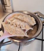 Дамплинги Bibigo "Королевские со свининой и овощами" фото