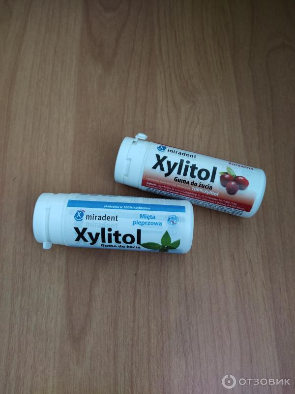 Жевательная резинка с ксилитолом Miradent Xylitol Chewing Gum свежие фрукты фото